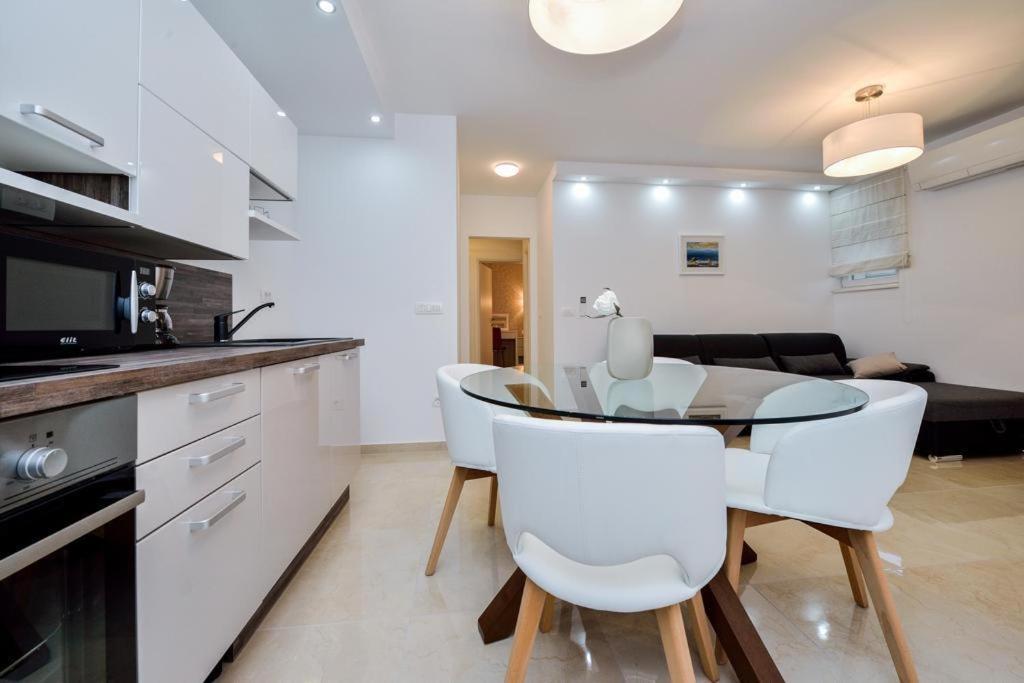 Luxury Apartment Arta-2 With Heated Pool And Jacuzzi Bibinje Extérieur photo